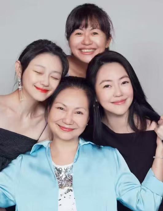 S妈回应大S房产遗产分配，却让小S陷入尴尬之地！S妈和大女儿一直住着大S婚前