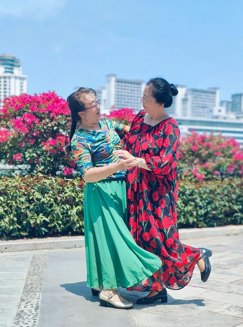 余生，就活成这般通透模样人活到一定年纪就会发现，日子过得累不累，其实全看自