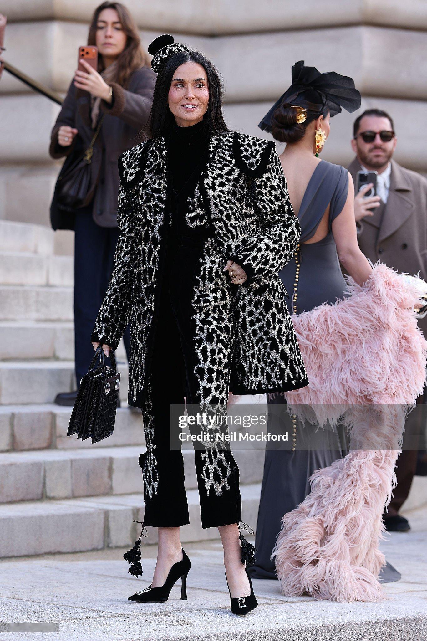 2026春夏巴黎高定时装周正式揭幕，Schiaparelli再度以开幕大秀拉开