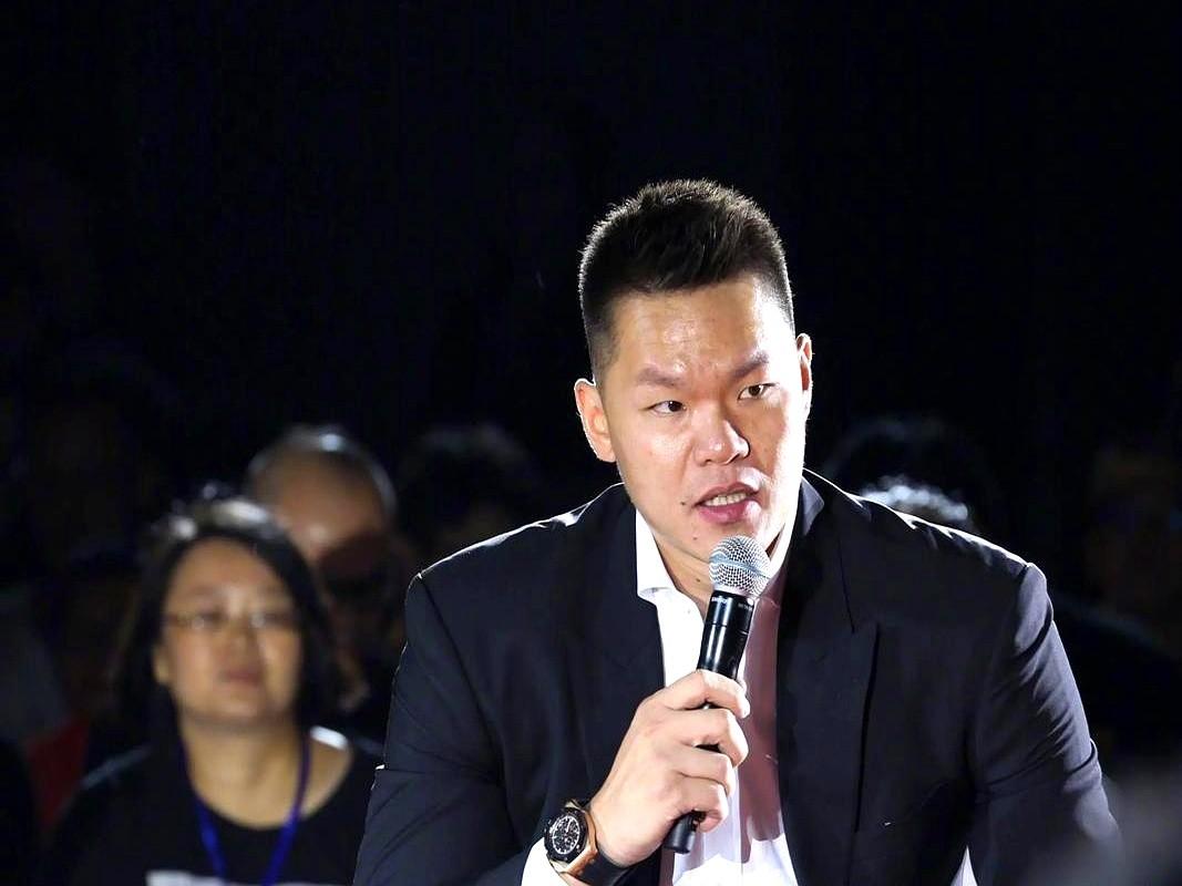 四川男篮如果解散，两名球员价值很高！前几天四川队员集体爆被欠工资，总经理霍楠