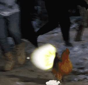 辣鸡粉辣鸡，被🔨打也是活该！