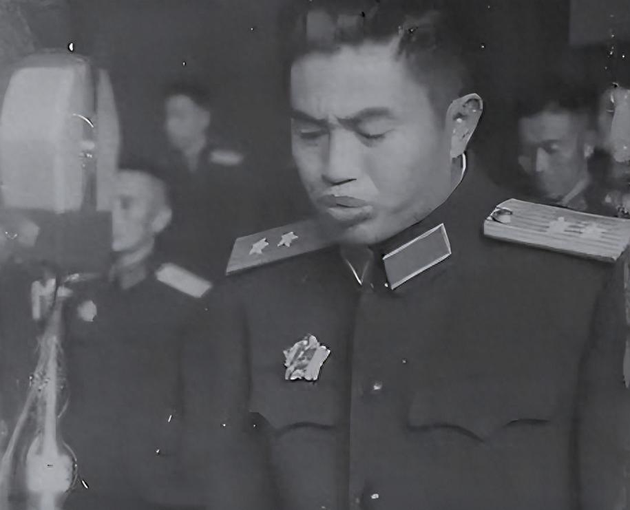 76年开国中将空难牺牲，被安葬于八宝山，15年后中央为何下令迁出【1991年5