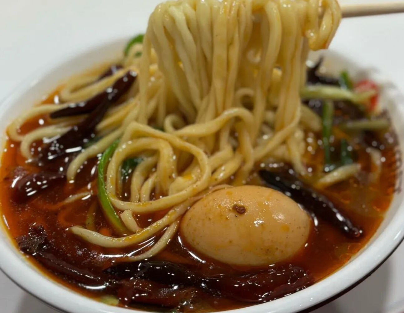 生活碎片丨早餐吃什么？这碗抻面刚刚好，饱饱的​​​