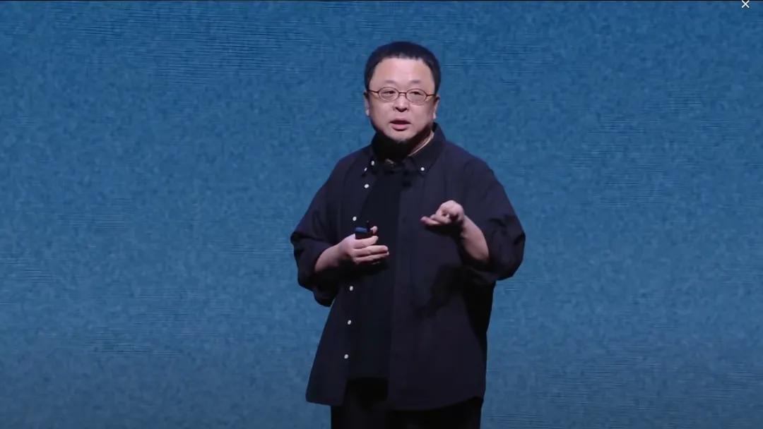 罗永浩科技晚会迟到40余分钟致歉并全额退门票12月30日晚，罗永浩时隔七