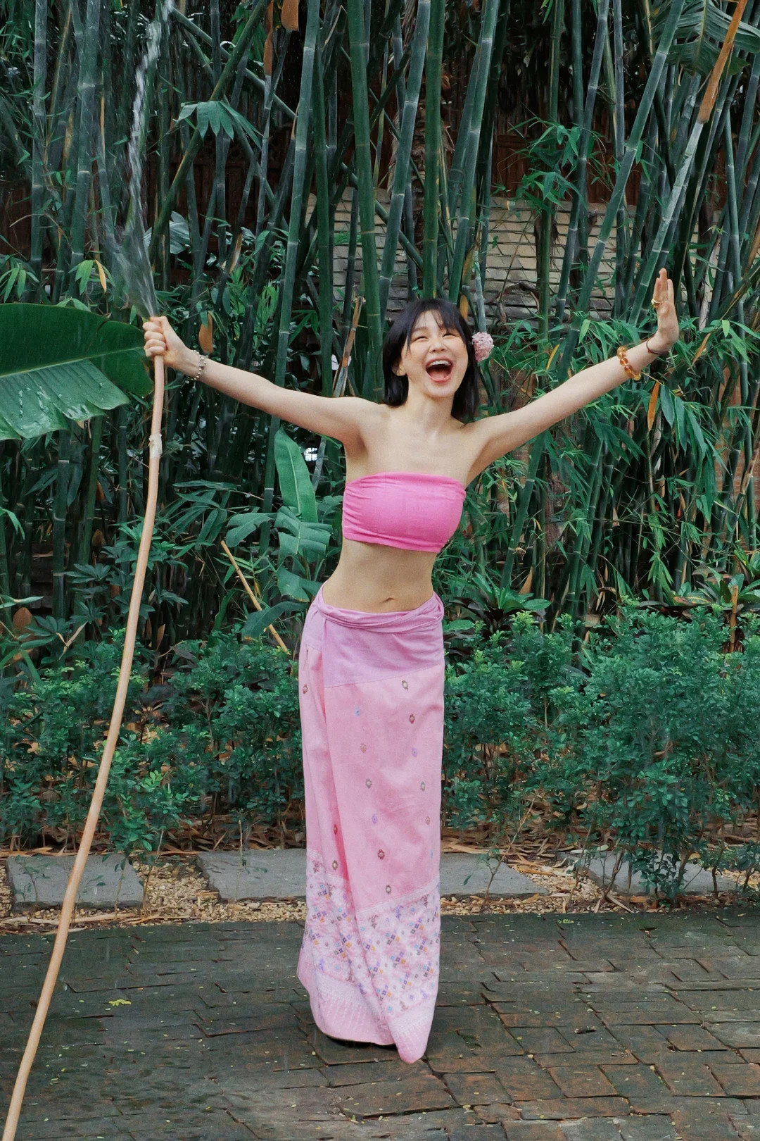 金靖，好明媚的美！