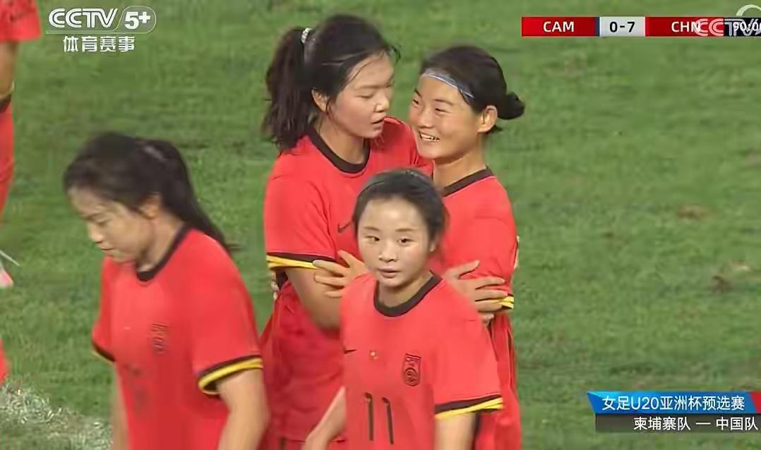 女足未有可期，更谈不上未来，大人打小孩，都踢成这个样子，还指望卫冕。看看朝鲜，