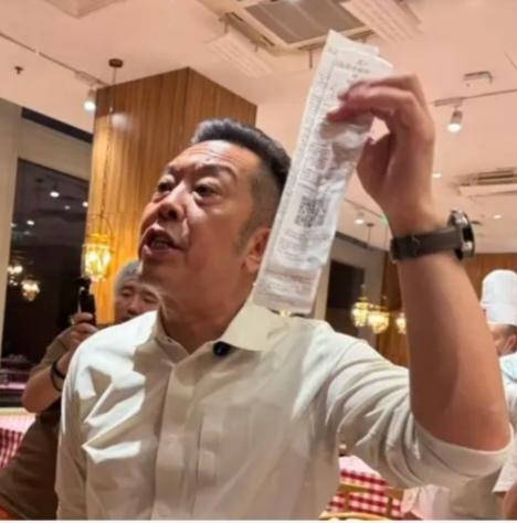 人民日报为西贝这事发声了这么多次吧，说实际点的，没啥用。给西贝贾总贾国龙提个