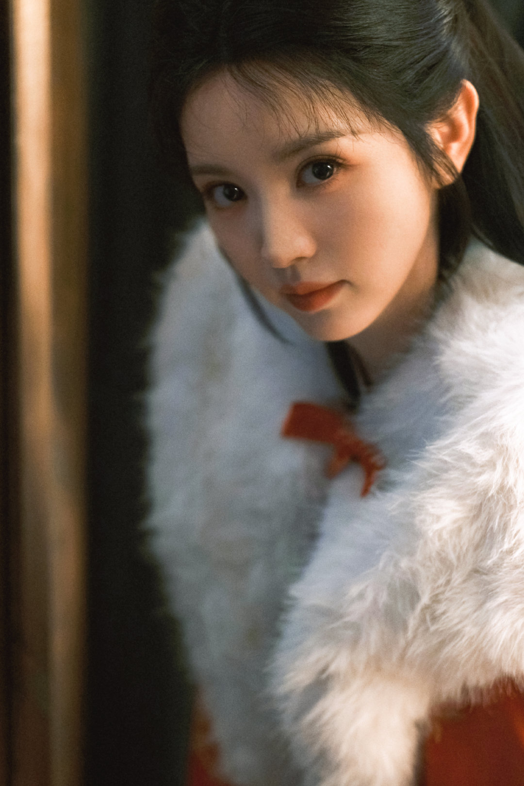 田曦薇嫁金钗红色大氅造型田曦薇《嫁金钗》红色大氅造型有，咱就说小田也太美了吧！