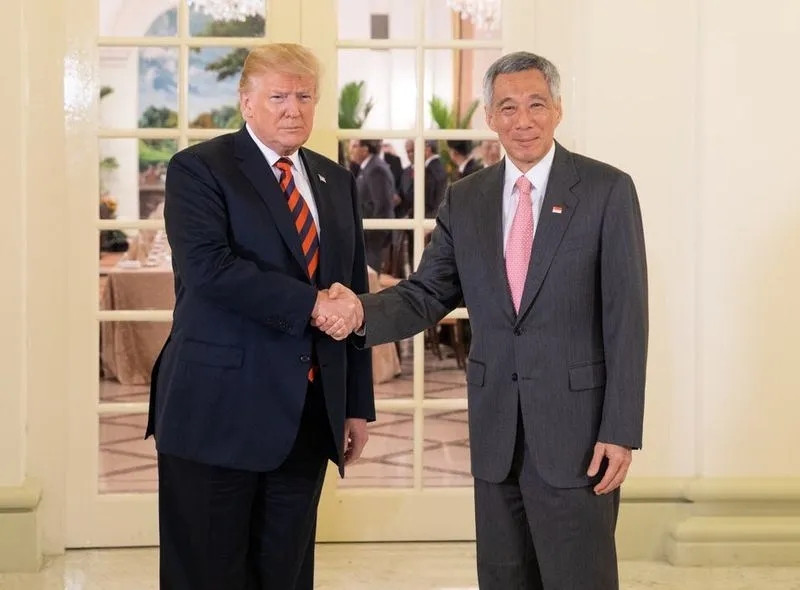 李显龙提出“世界减一”框架，提醒全球重新思考没有美国的国际秩序7月16日，新加