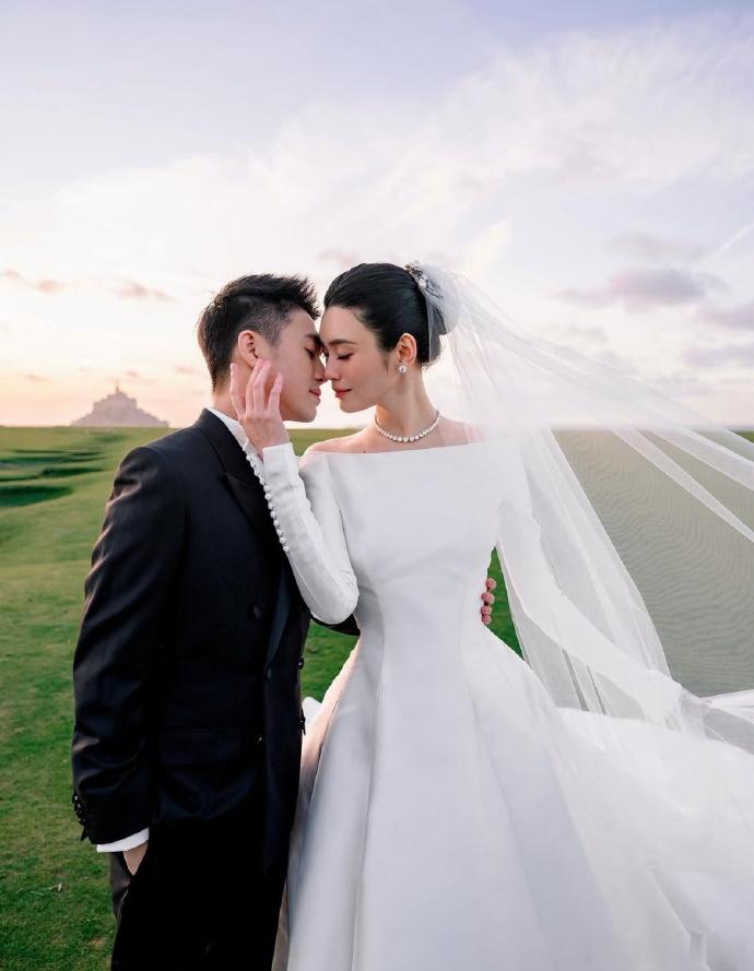 奚梦瑶婚礼后去看法网姐姐这个松弛感绝了！奚梦瑶