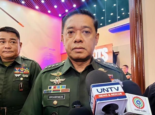 菲律宾国防部长前几天说中国的援助充满算计，它们不会领情，日前菲律宾武装部队参谋长