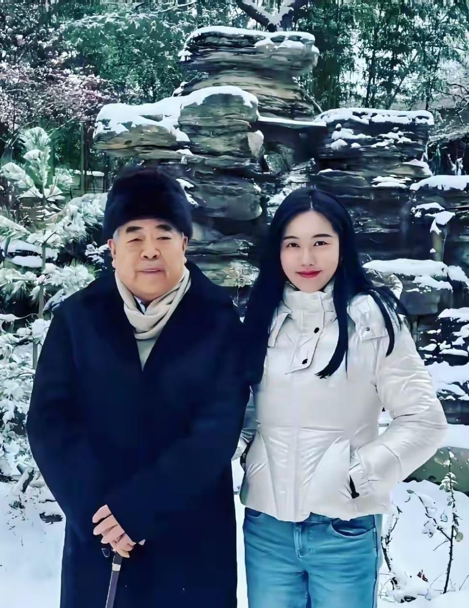 范增大师87岁得子，给所有男人都上了一节课，找老婆不是要找年轻漂亮的，而是要