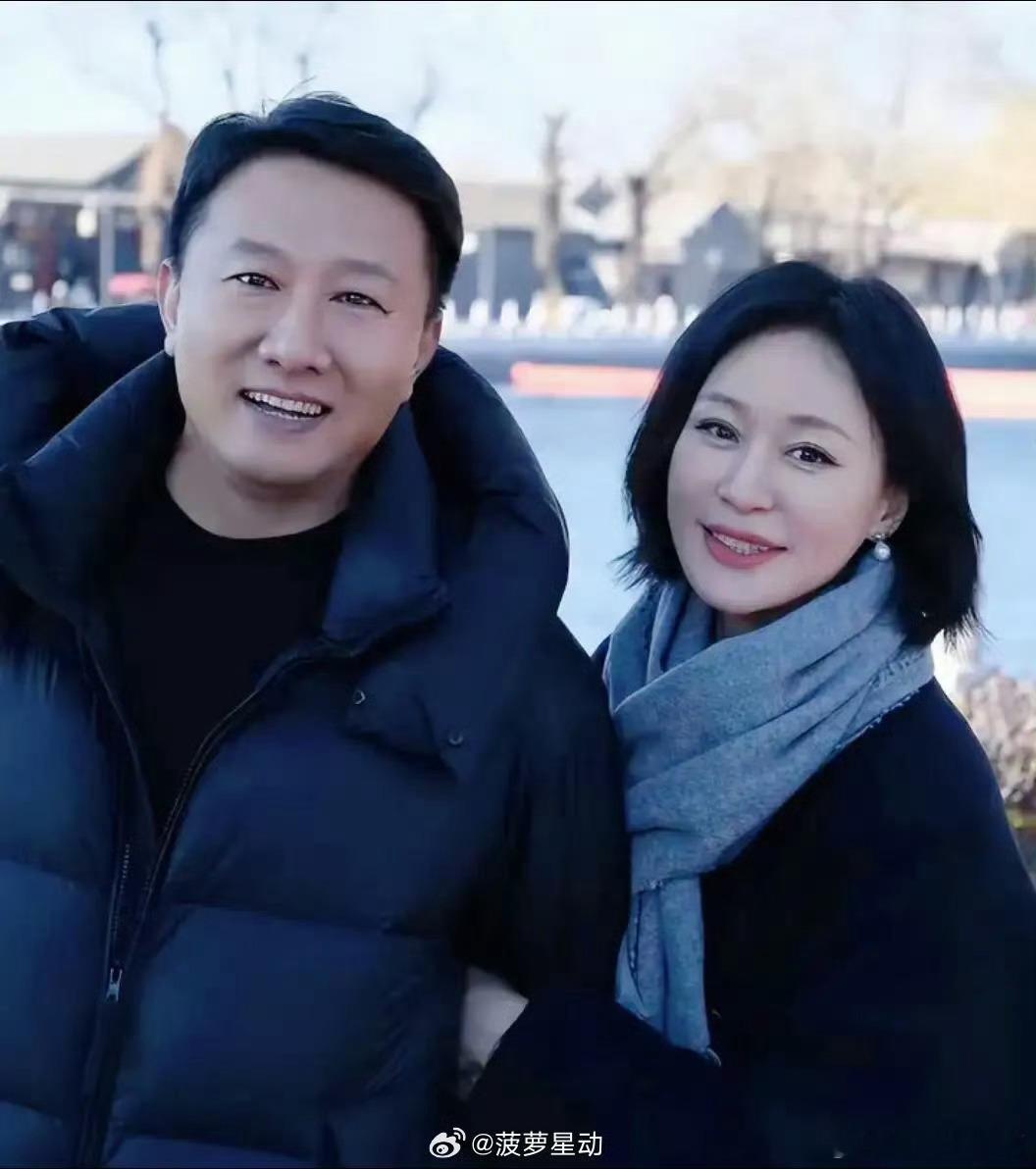 杨雨婷我才知道他俩是夫妻！！！话说杨雨婷真的跟几十年前没啥多大变化啊！她现在真的