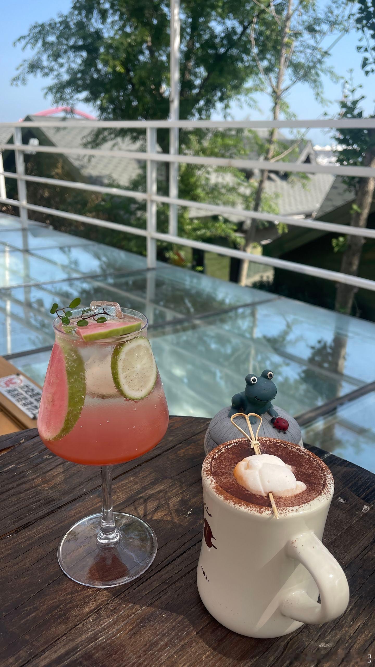 轻熟女神范儿姐姐不错啊