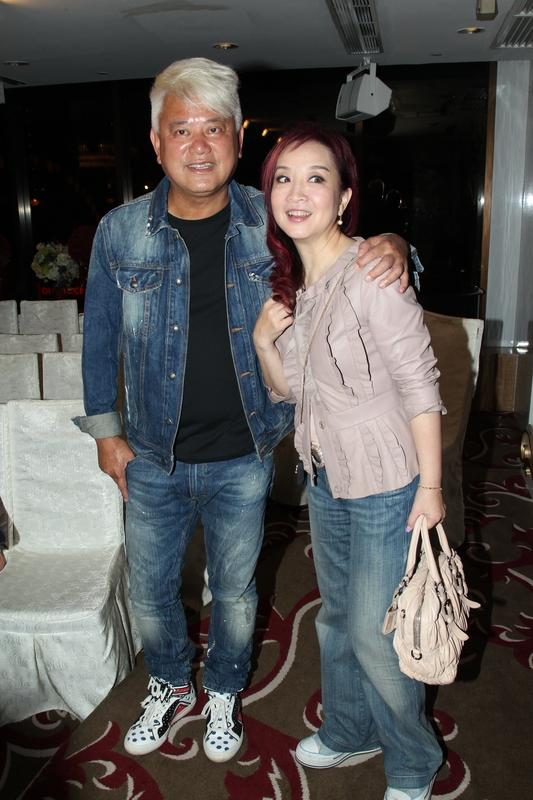 陈百祥谈老婆不能生育的原因：早年因拍戏延误治疗原来，陈百祥的妻子早年投身演艺事业