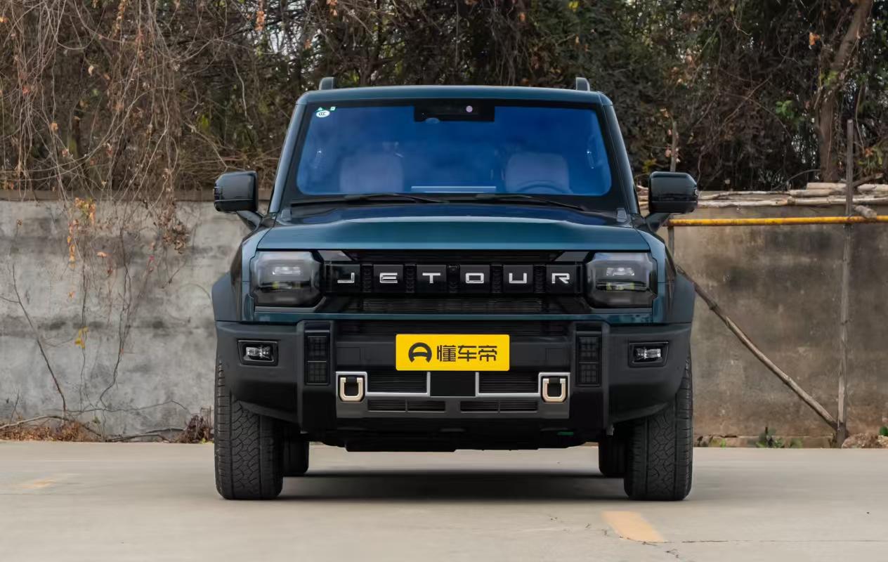 聊捷途旅行者CDM，我先抛个观点：它不是那种靠“堆配置、炒概念”圈钱的网红车，而