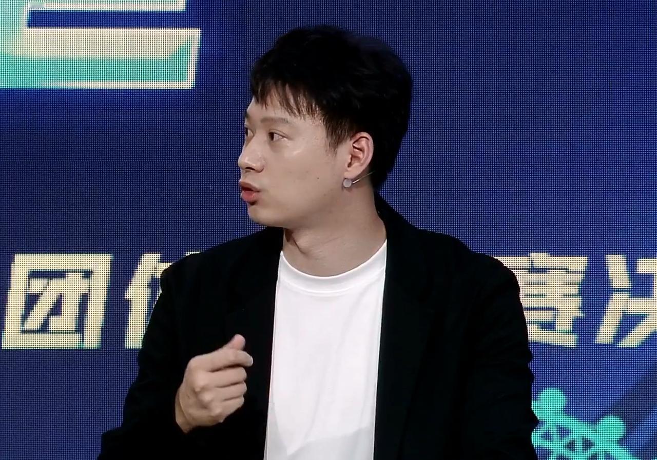 小组赛时，中国队藏拙了吗？1/4决赛直接把韩国队打懵了！周雨说了实话！他说