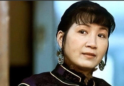 1990年，张艺谋筹拍《大红灯笼高高挂》，46岁的曹翠芬前去试镜二姨太，谁知张艺