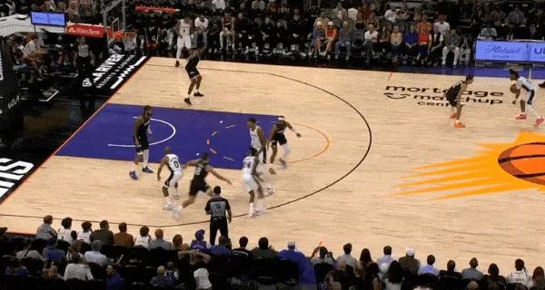 文班亚马并非无解，至少，现在并非是无解！他遇到了当年杜兰特遇到过的一样的问题。