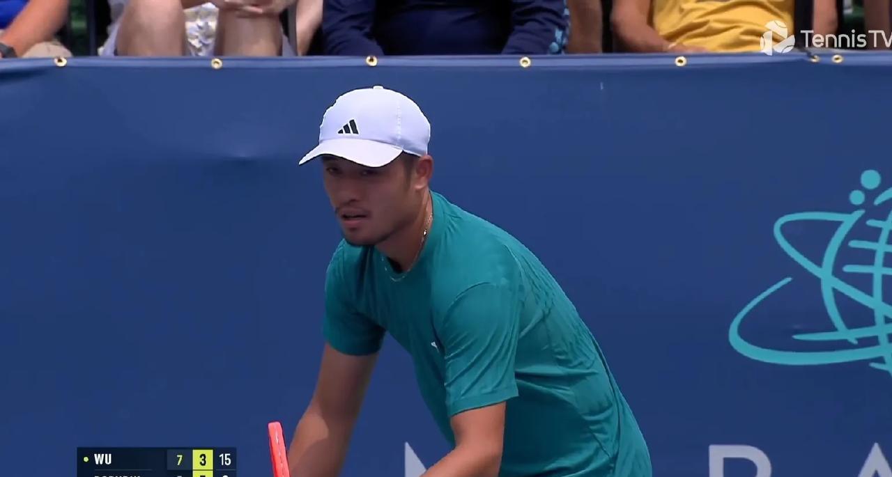 ATP华盛顿500赛，吴易昺复仇世界24波佩林晋级16强，排名上升57位来到18