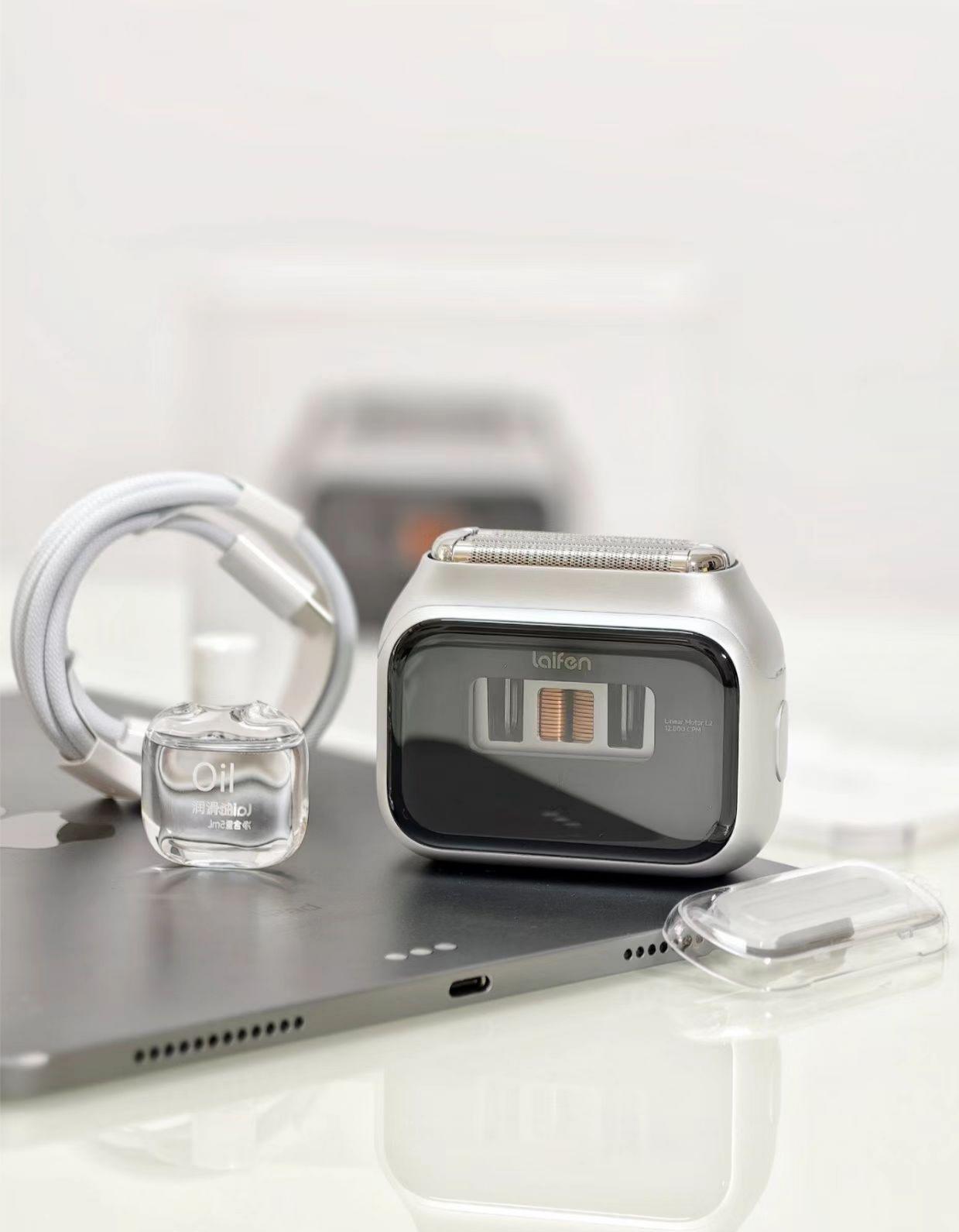 行李箱里只占1%重量的剃须刀给了我10分的体面​。临时被叫去出差，整个人懵得