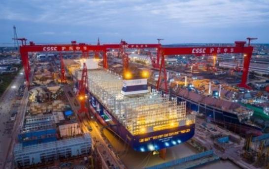 40艘大单直接砸向中国，韩国造船业拿到了全球62%的订单，韩媒马上狂欢，还扬言“