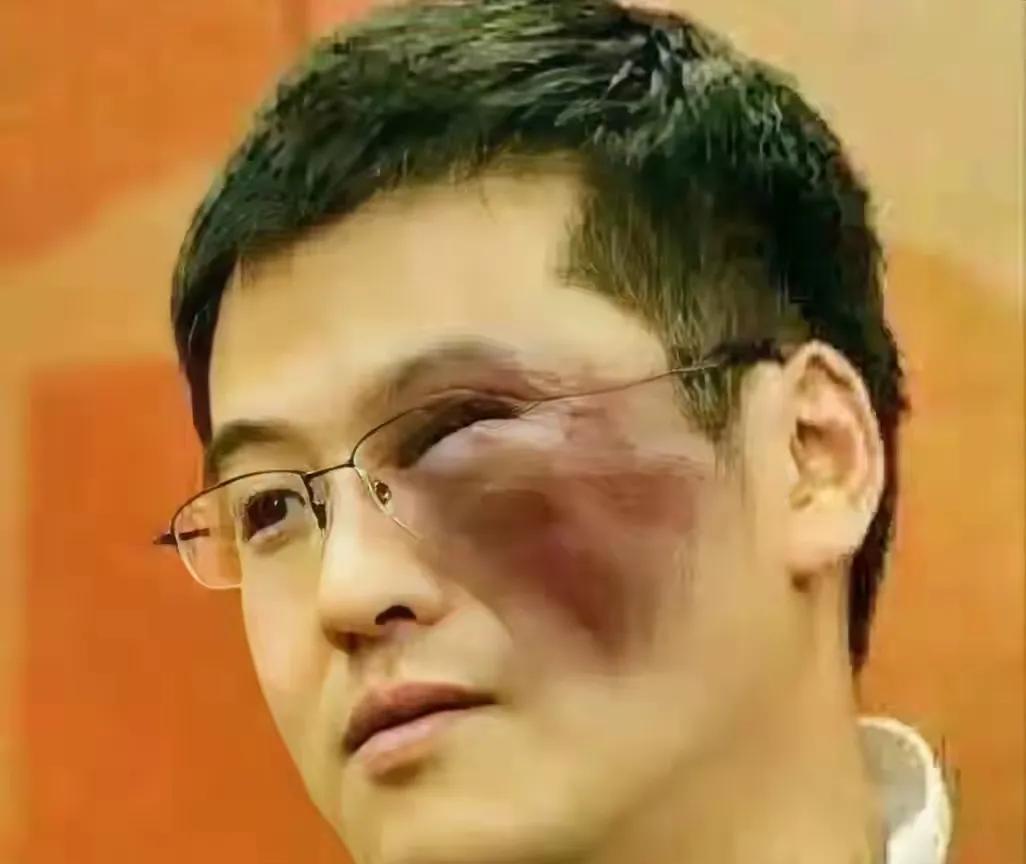 脸都不要了！杨毅开吹！当初杨瀚森归国，苏群老师认为：亚洲杯并不是什么重要赛事，