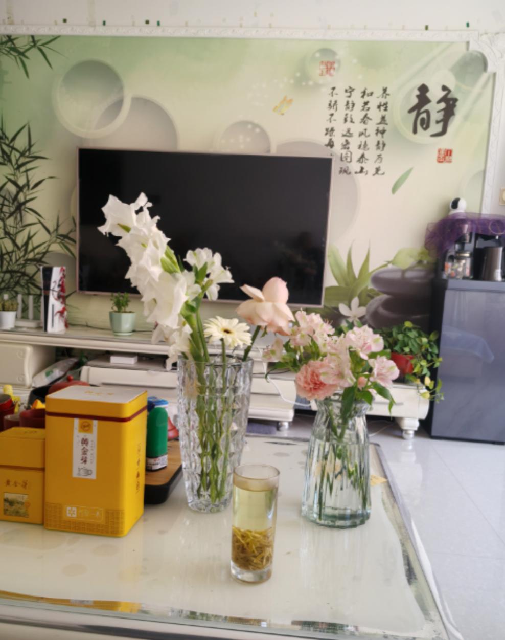 57岁，全家存款仅8万块，但我真的觉得这已经是人生赢家网上人人年薪百万，现实里