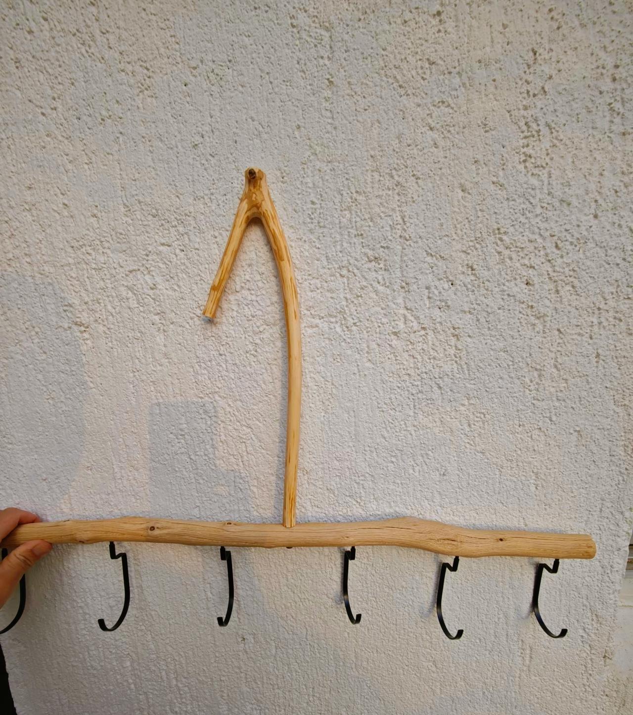 ：）男人不能原谅女人身体出轨，女人不能原谅男人精神出轨。女人敢在婚内出轨，她嫁