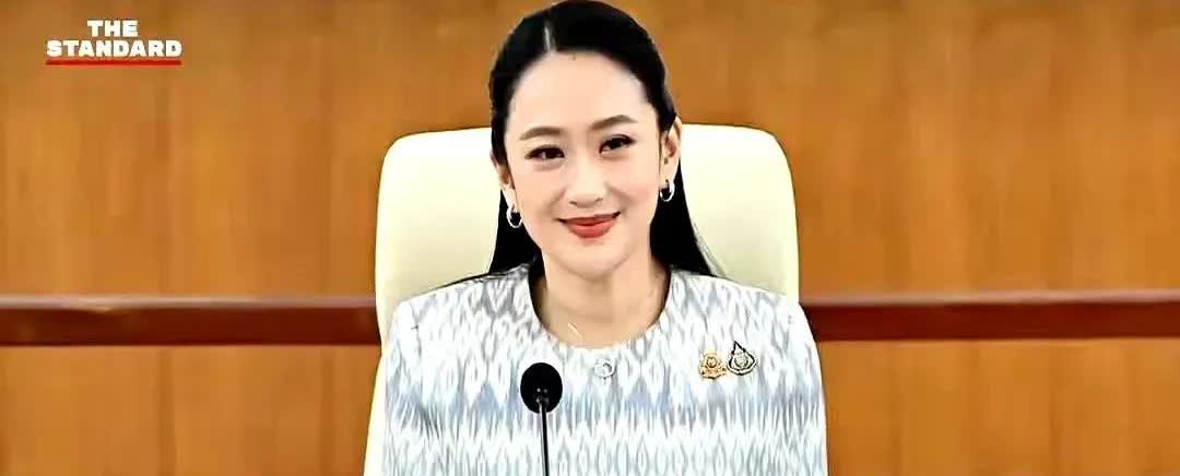 一觉醒来，泰国政坛这出大戏又更新了剧情！那些总在幕后运筹帷幄的“庄家”，这回又把
