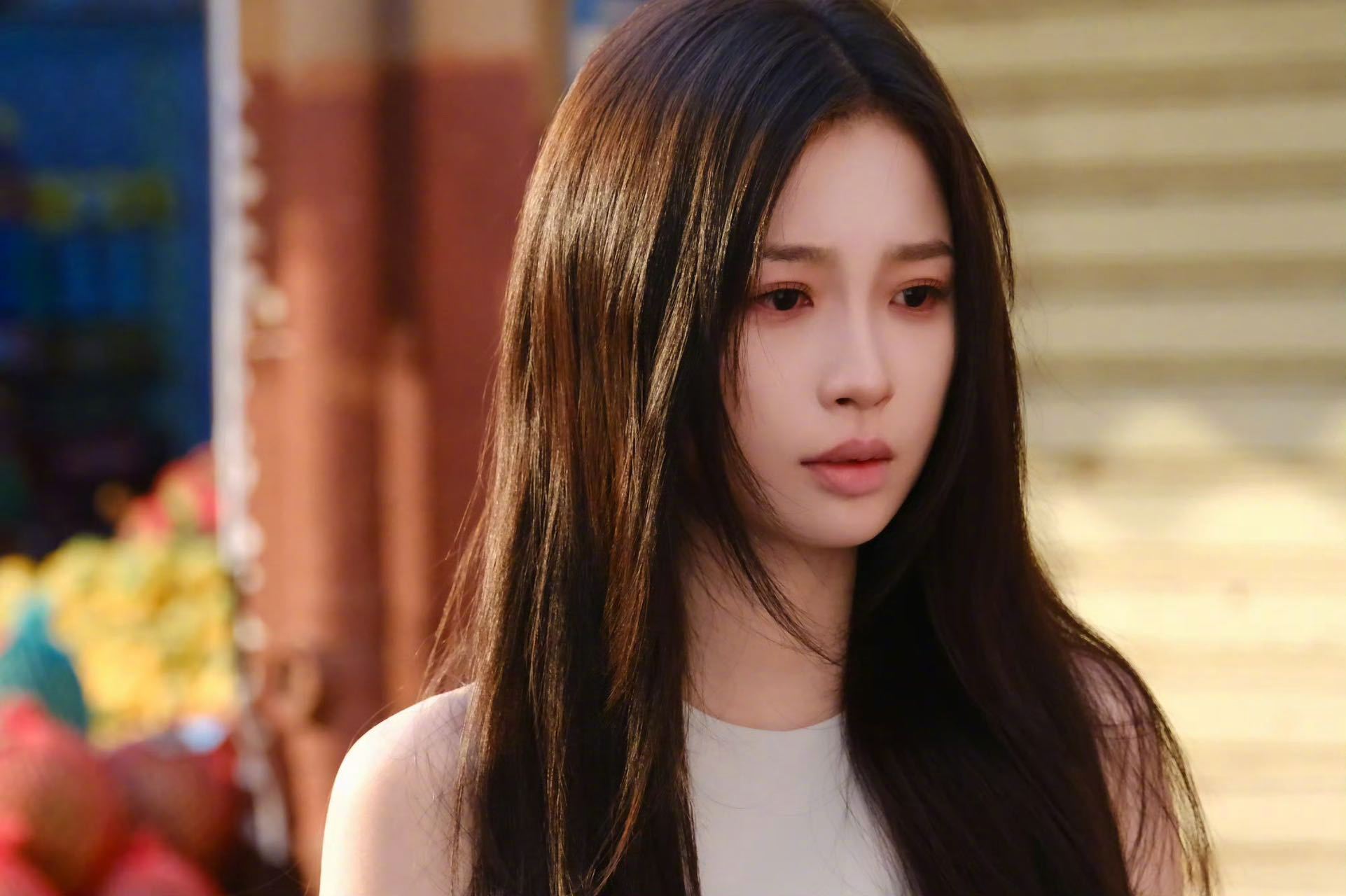 虞书欣哭戏太心疼暮暮了😭从得知靳朝出事后崩溃大哭再到看着门口默默流泪，好想抱