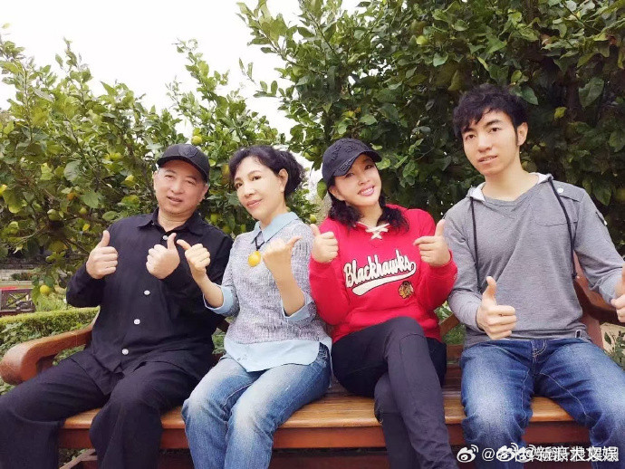 妹妹说赞成刘晓庆把遗产捐给国家刘晓庆妹妹再次发声据杜恩湖，刘晓庆妹妹刘晓红针对