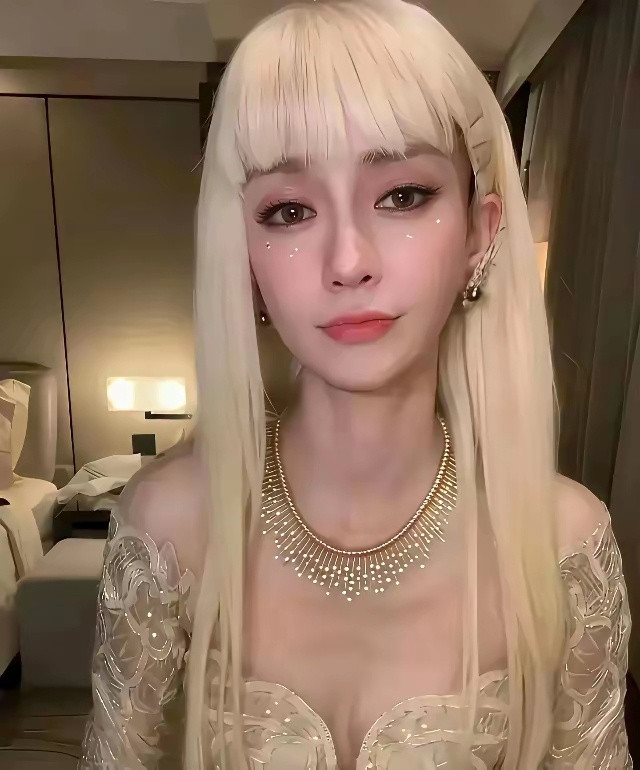 黄晓明见了，怕是要悔不当初。