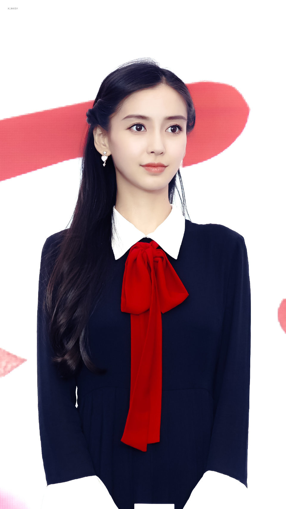 angelababy🌸angelababy“哪怕隔着屏幕和人海，只要