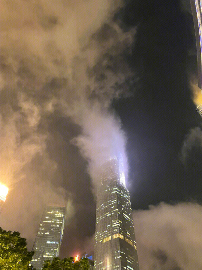 打工人的怨气一点也不比厉鬼少