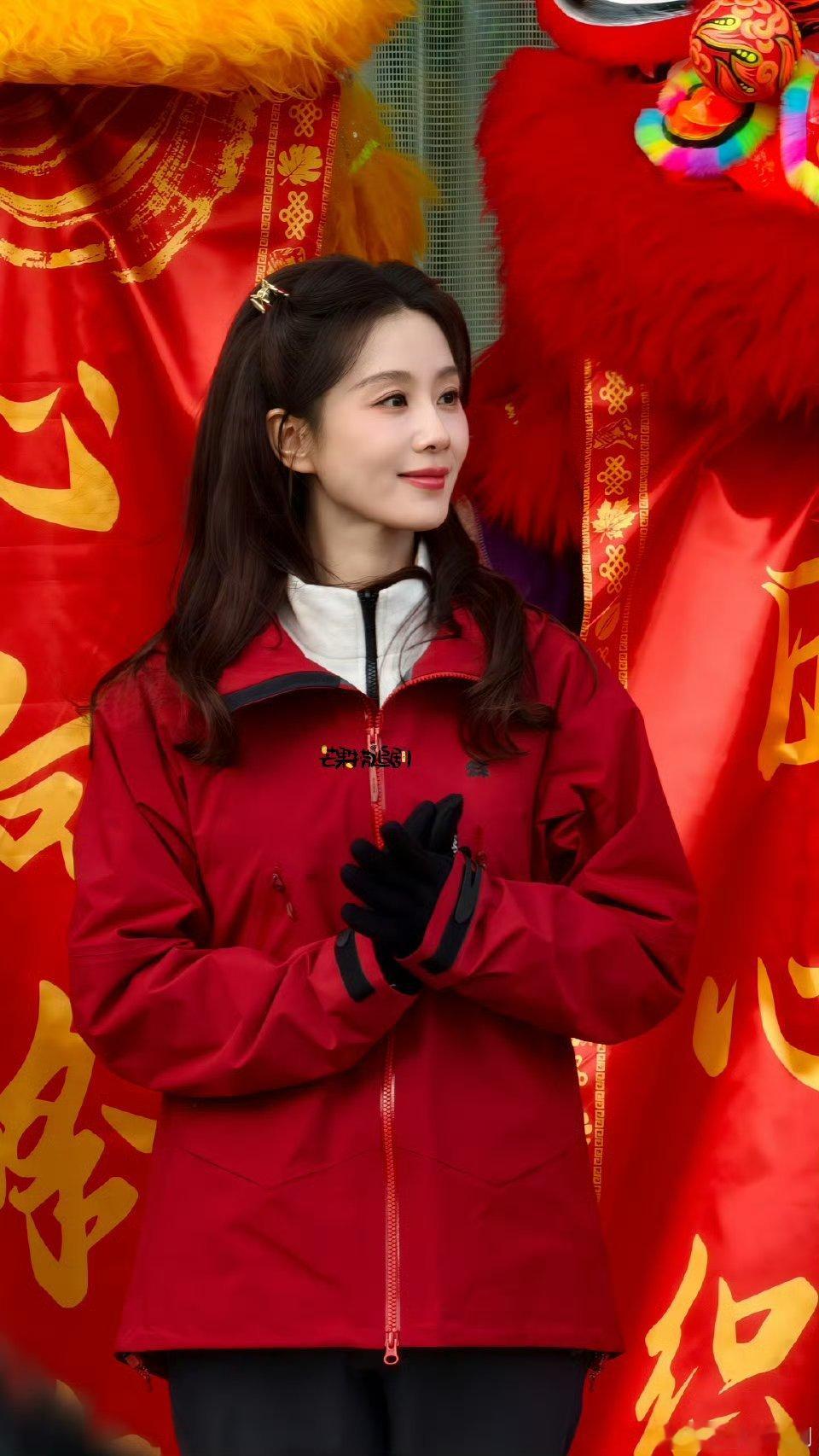 刘诗诗变红的龙葵公主龙葵公主变红了，啊啊啊状态完全是青春女大，笑起来好甜啊