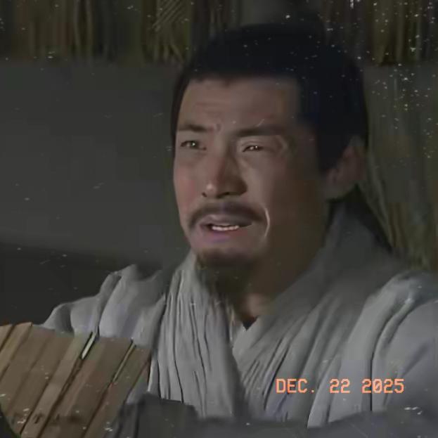 徐庶投曹操非因老母被抓，是他发现刘备一缺陷，庞统死前也发现了咱先抛开演义里