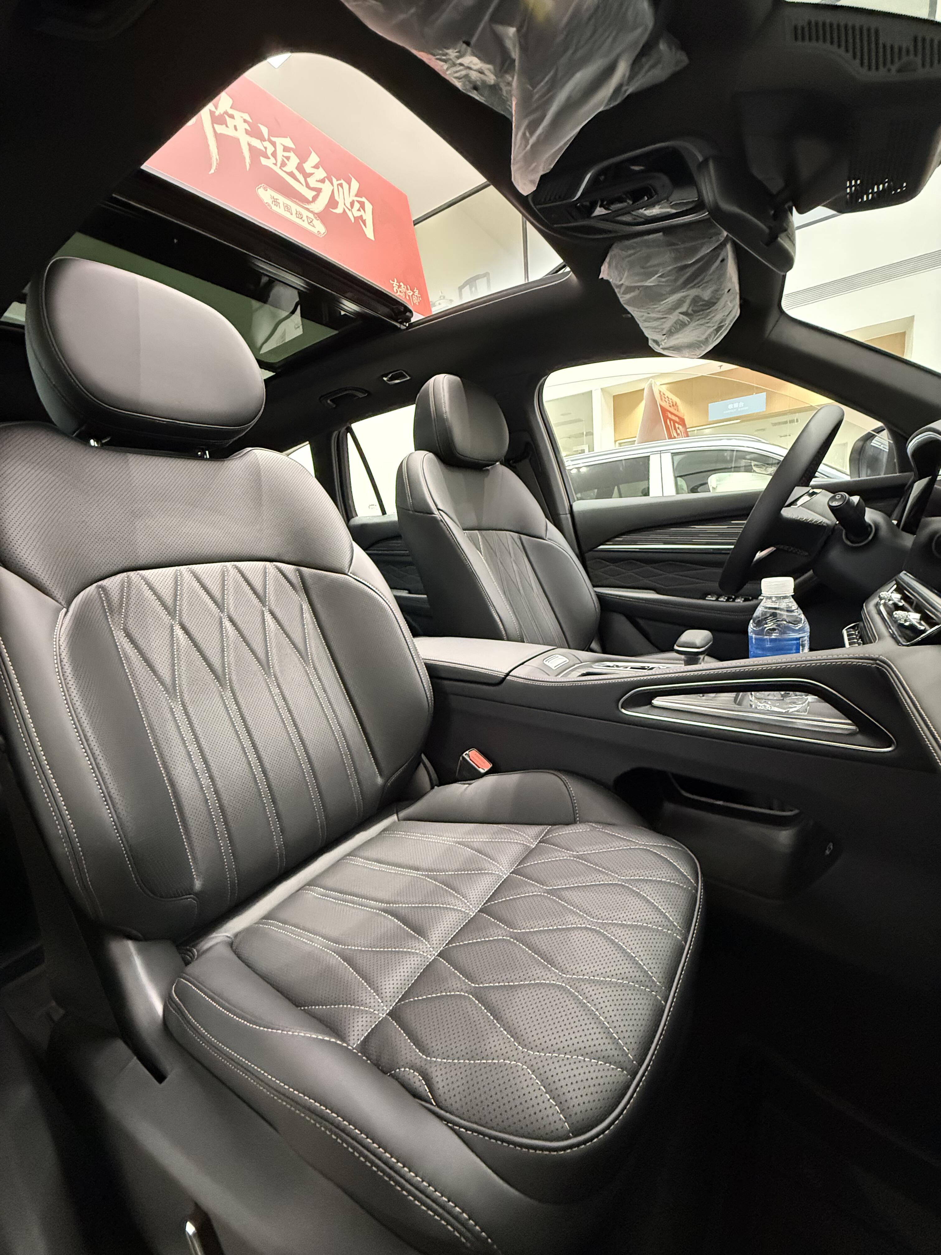 刚刷到星越L全新长风系列上市，立马冲去4S店看实车！作为纠结了半个月的准