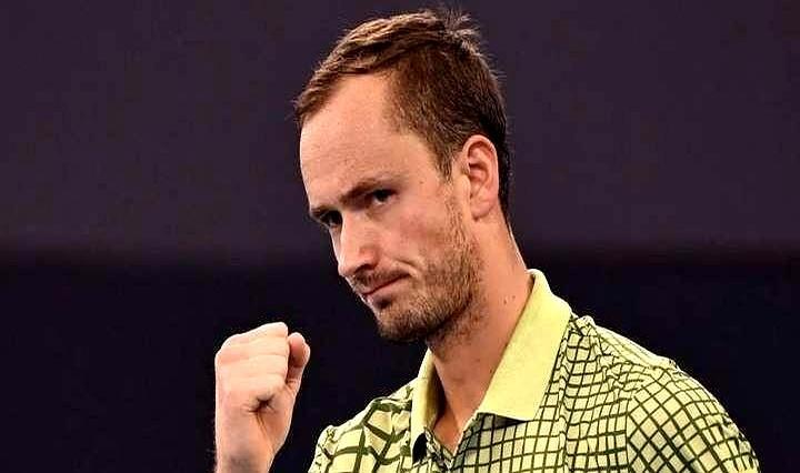 印第安维尔斯大师赛，顶流种子一半都是翻盘晋级的。阿尔卡拉斯先丢一盘连扳两局