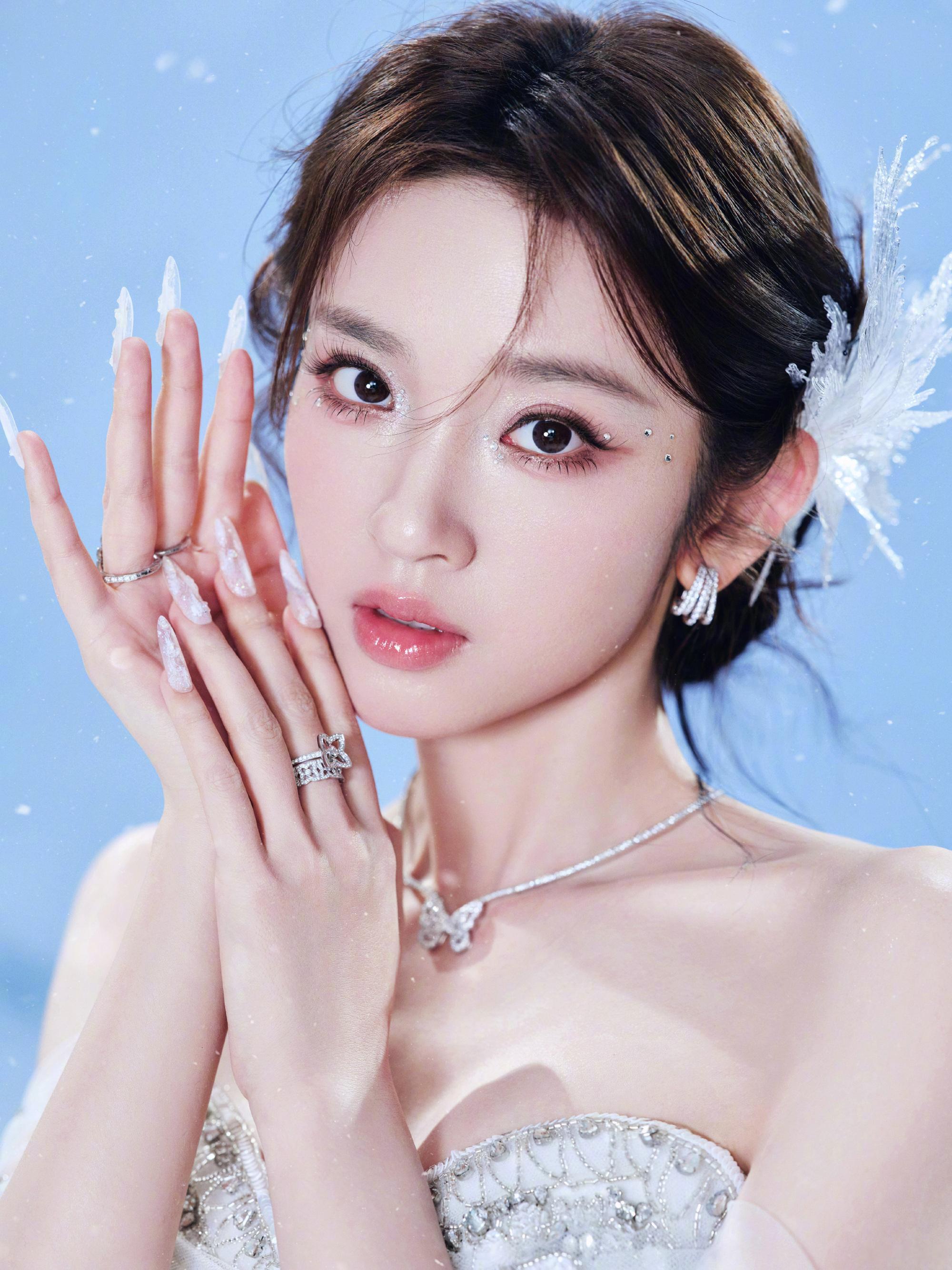 唐艺昕 🍬冰雪美人啊🩵❄️