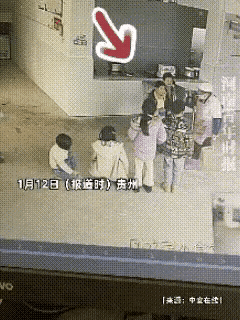 “严查到底！”贵州一小学食堂阿姨图省事，将两桶滚烫的开水放在食堂门口后，转身就去