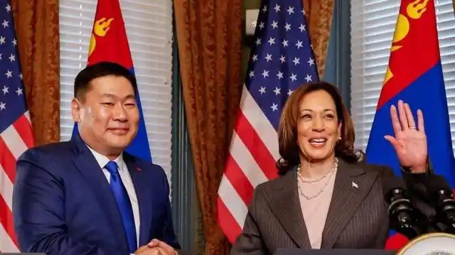 蒙古国独立后悔了吗？我敢打赌，蒙古国现在肠子都悔青了，他