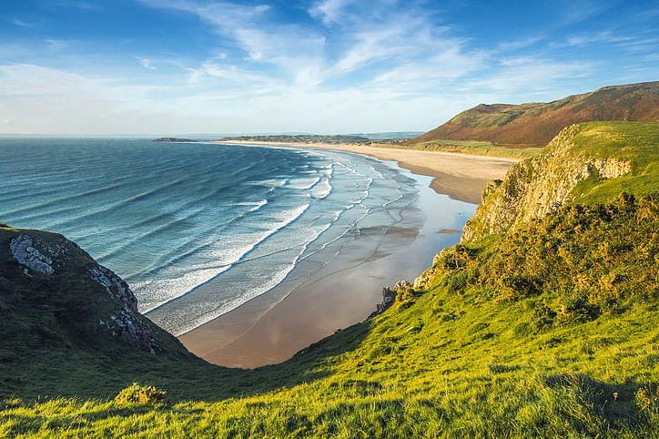 非常现实的话：“手里要是有个几套全款房，就别瞎折腾，不管别人怎么说楼市不行了，都