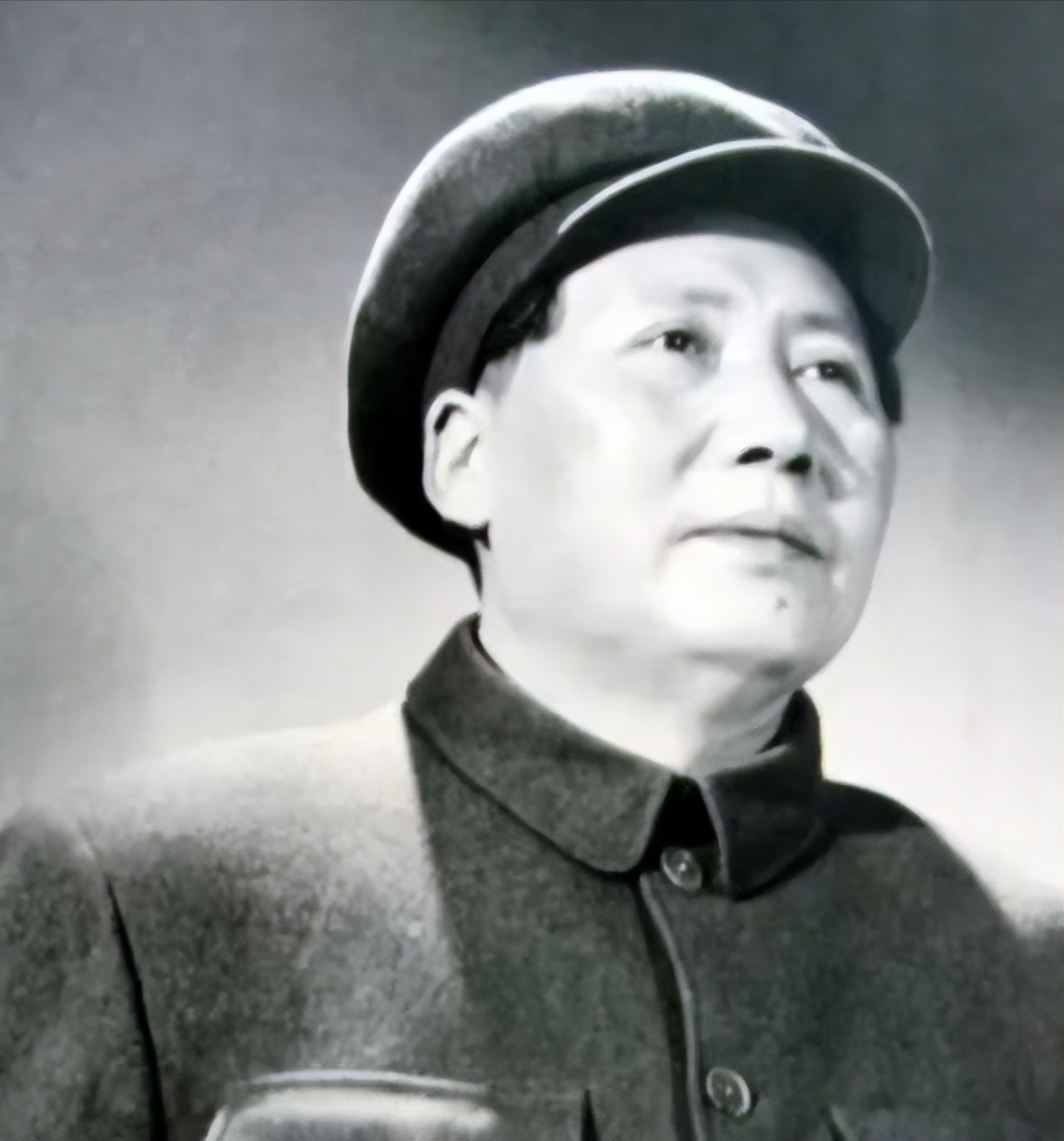 1958年，毛主席下令炮击金门，不小心炸死两个美国顾问，美国得知后率大军压境，指