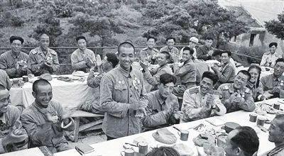上甘岭战役唯一活着走下来的新兵叫胡修道，他独自守着阵地，没水没食物，却击退敌人4
