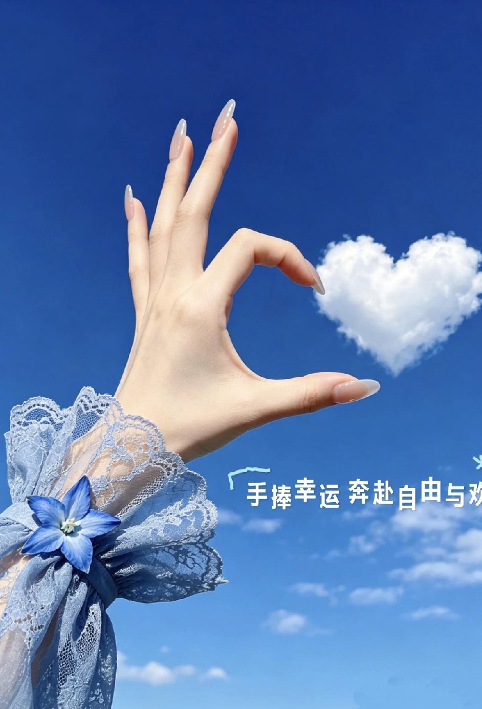 邻居的女儿在邱县教书，她曾多次找我，想让我帮忙给她家孩子介绍一个市里的男朋友。