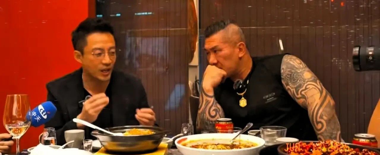 给汪小菲点赞👍，他的谈吐举止和应变能力，以及情商逻辑处处可圈可点！直播宴请网红