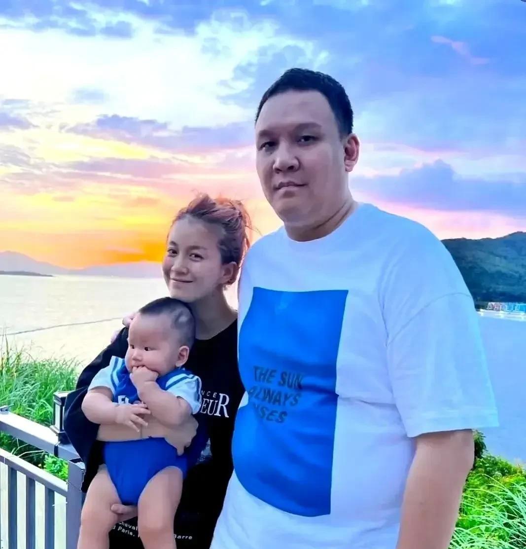 我觉得李嘉格妈妈最大的点在于，只会提出问题。李嘉格妈妈觉得男方家不尊重人，心里不