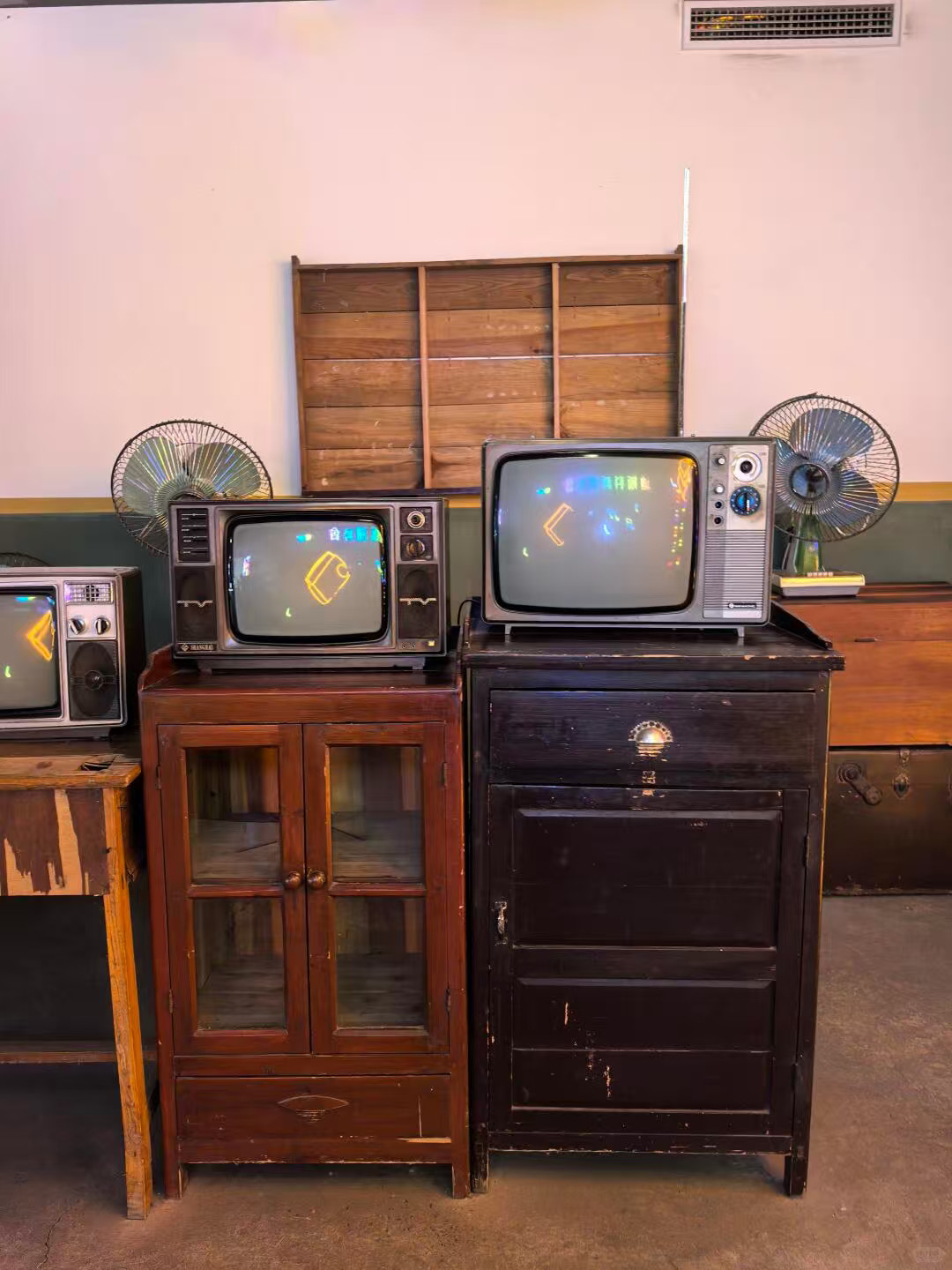 上周有朋友跟我说家里老热水器漏电差点出事。其实很多超期家电就像“定时炸弹”——线