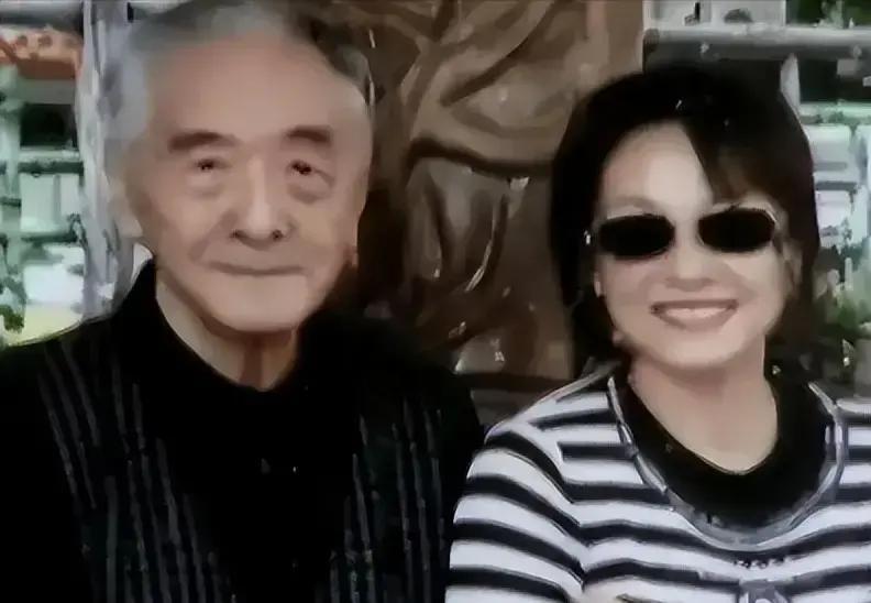 1988年，台湾老兵蔡国栋携妻女回家看望原配妻子，谁料原配妻子在看到他后，竟然直